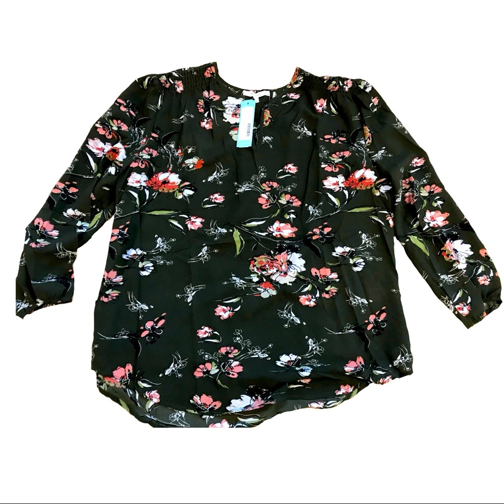 Fun2Fun Splitneck dk green top XL. NWT Stitchfix.